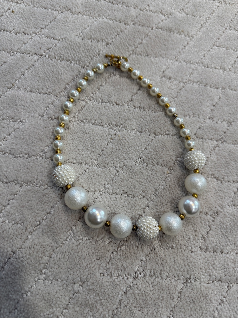 Elegant Pearl-Style White Statement Necklace - Unbranded